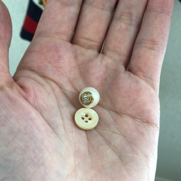 Authentic Gucci floral shirt button front blouse - Picture 11 of 16